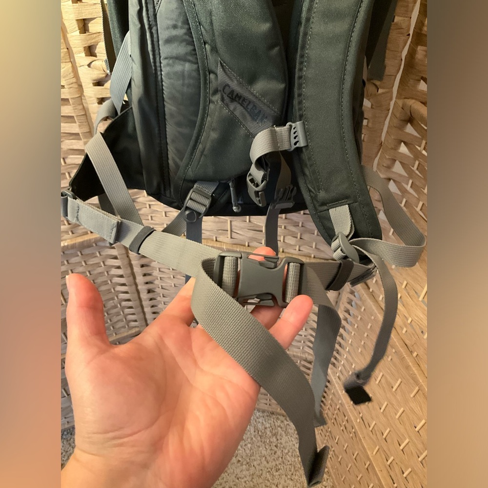 Camelbak Snoblast Skiing/Snowboarding Pack - Picture 11 of 11